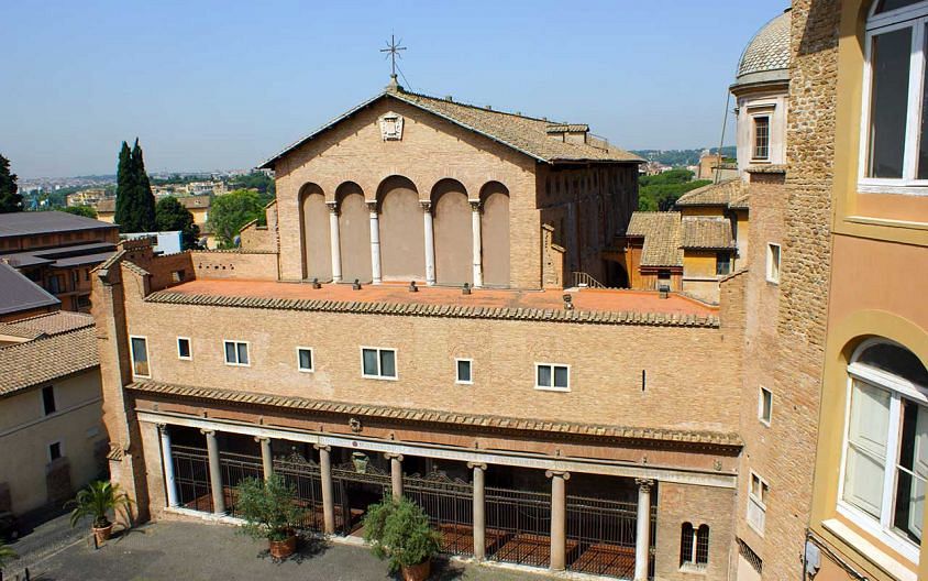 Церкви Рима - Церковь Санти-Джованни э Паоло (Basilica di Santi Giovanni e Paolo)