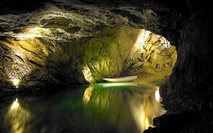 Сен-Леонар - подземное озеро
