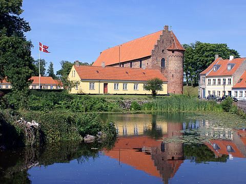 Замок Нюборг в Дании